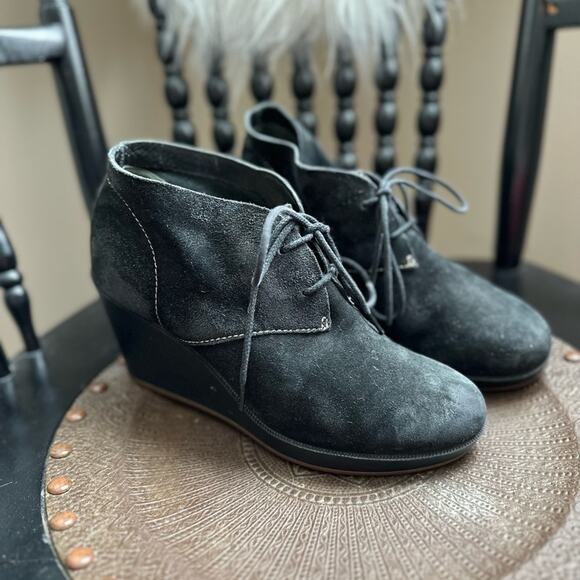 COLE HAAN NIKE AIR BLACK Britt chukka SUEDE WEDGE BOOTIE 8 - Picture 3 of 9